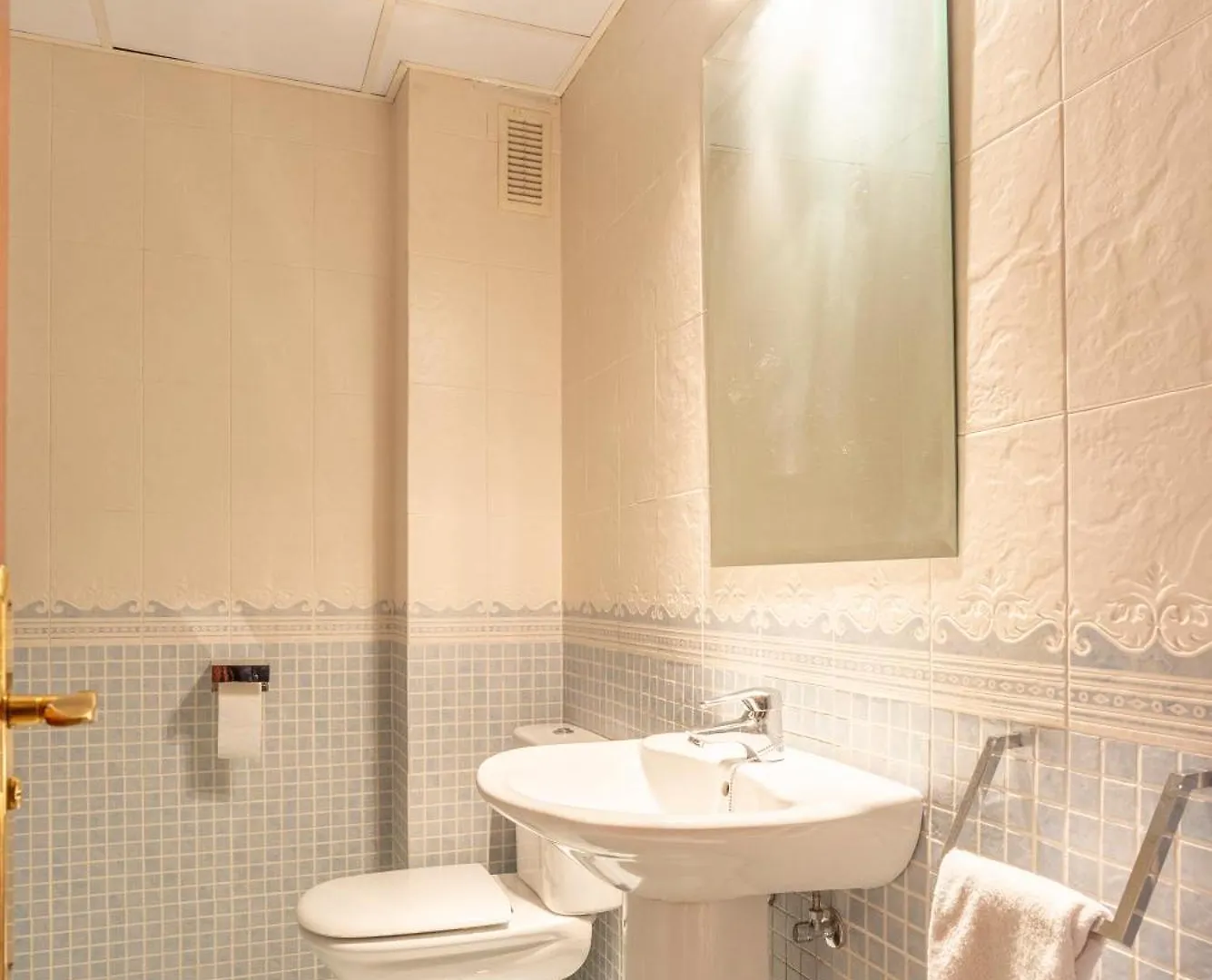 Teatro Plaza Apartments マラガ 0*,