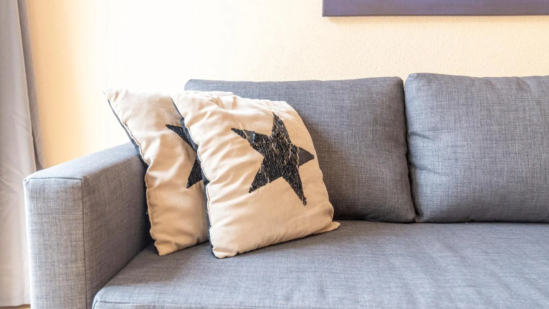 Teatro Plaza Apartments Malaga