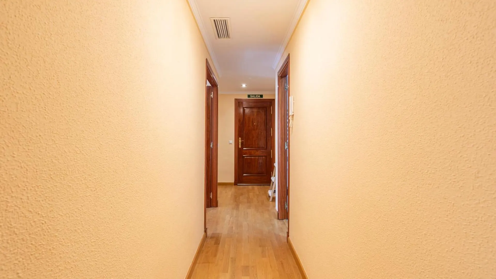 Teatro Plaza Apartments Malaga